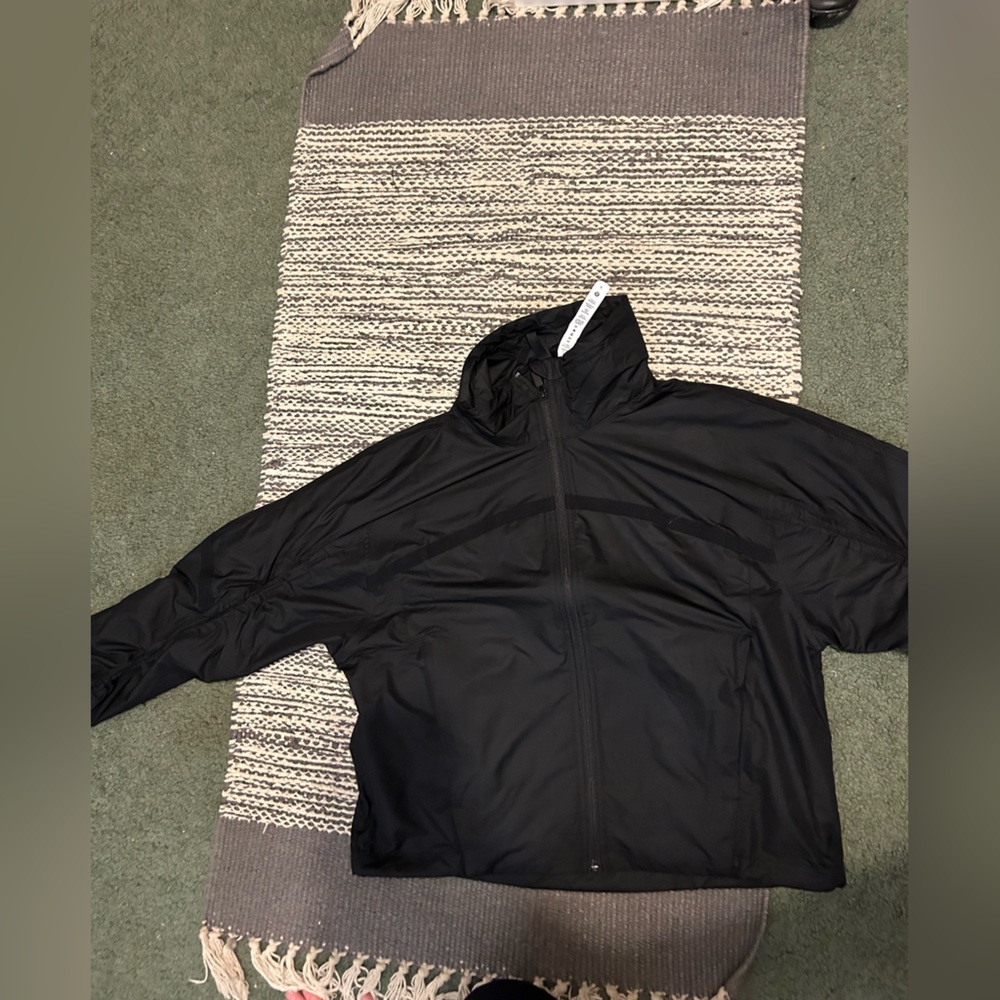 Lululemon - Lightweight Cropped Track Jacket - Black - Size 6